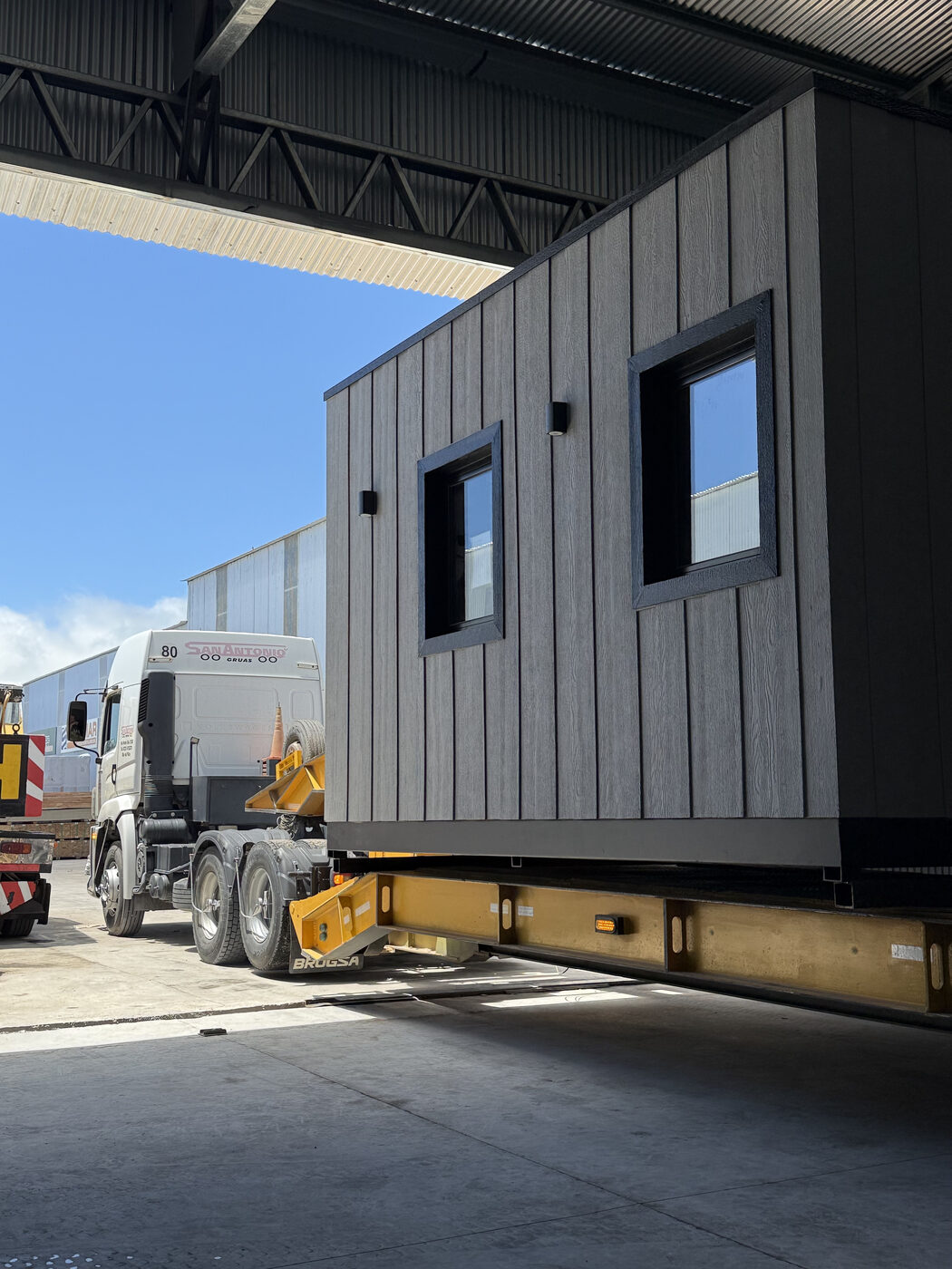 Casa modular exterior Steel Frame entregada en Mar de Ajó por Faci House